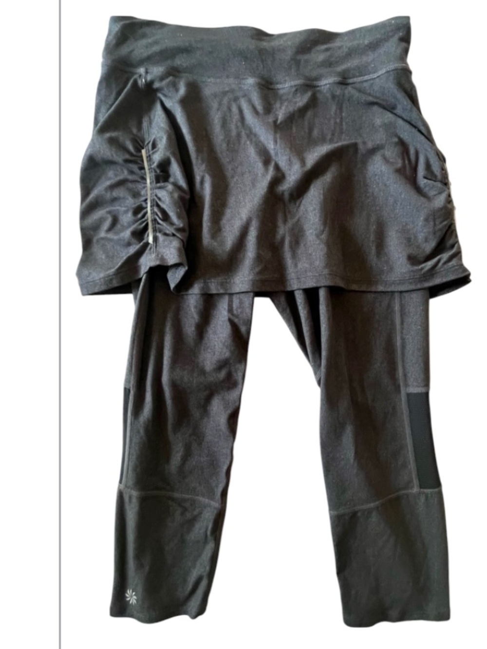 Athleta 2 in 1 Skirt over leggings Sz Small Grey